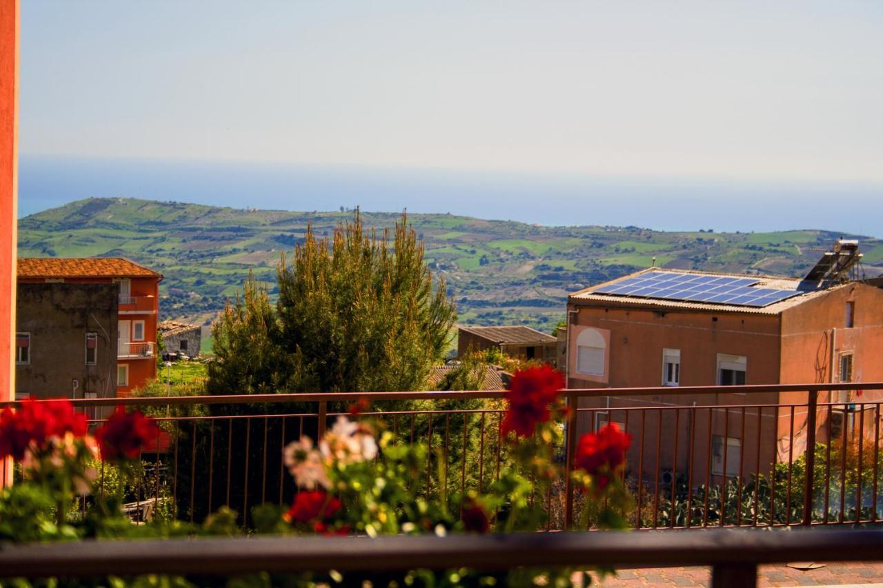 Casa Vacanza Raggio Di Sole Agrigento Exterior photo